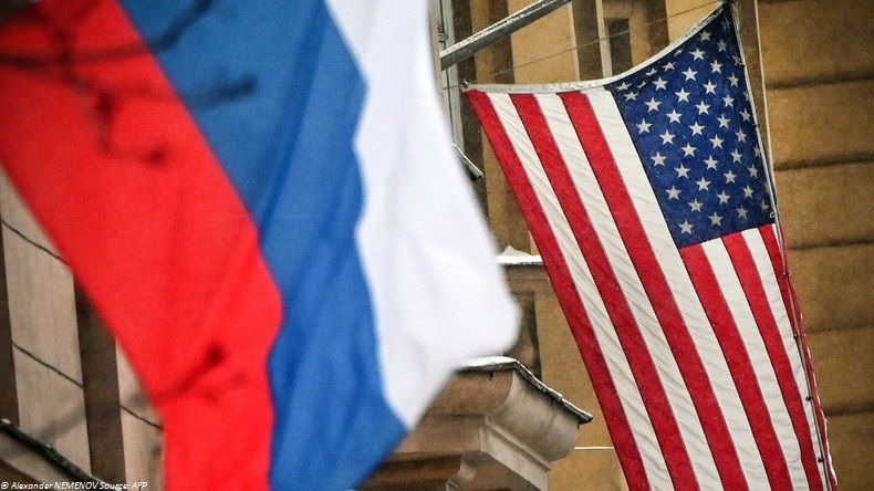 L'AMBASSADE DES ÉTATS-UNIS À MOSCOU EXHORTE SES CITOYENS À QUITTER LA RUSSIE IMMÉDIATEMENT