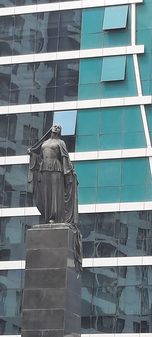 Dévoilement de la femme, Bakou. Photo Aytan Muradova Dévoilement de la femme, Bakou. Photo Aytan Mouradova