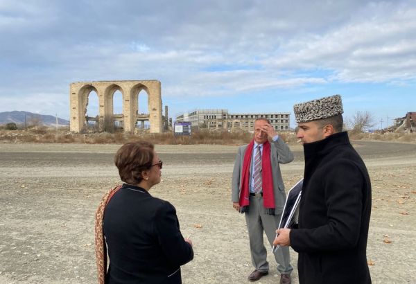 DES CHERCHEURS AZERBAÏDJANAIS D'IRAN, VIVANT ACTUELLEMENT EN FRANCE, VISITENT LE KARABAKH