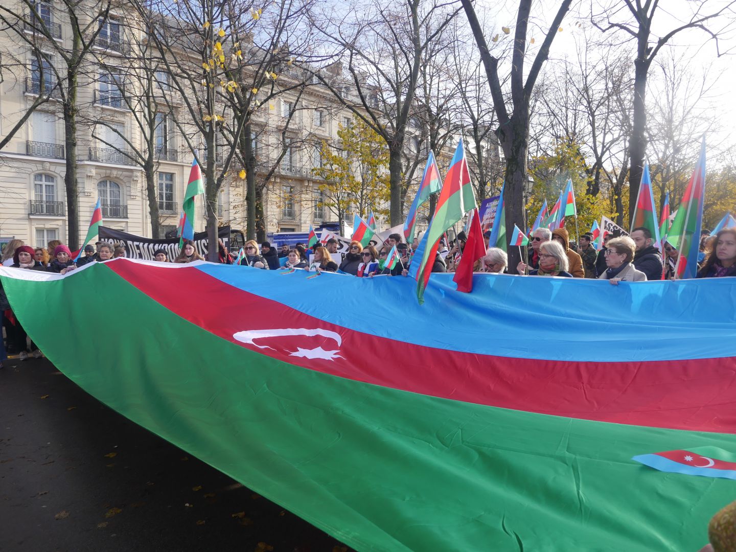 L'AZERBAÏDJAN ANNONCE LA PERTE DE 192 SOLDATS LORS DE SON OPÉRATION AU KARABAKH
