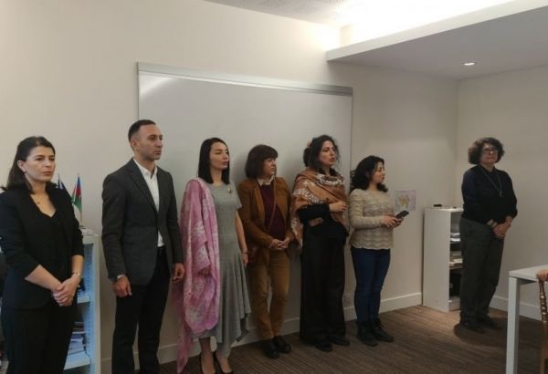 UNE ÉCOLE DU DIMANCHE AZERBAÏDJANAISE À PARIS