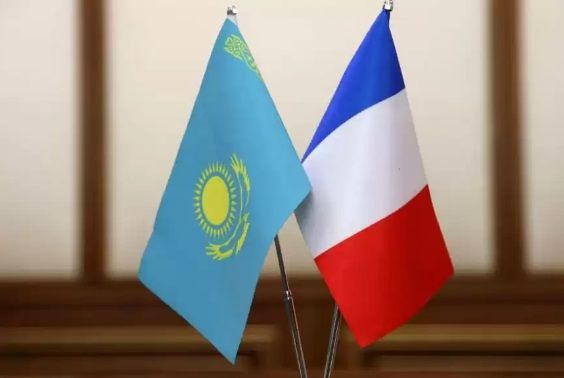 DES ÉCOLES FRANÇAISES OUVRIRONT LEURS PORTES DANS DEUX VILLES DU KAZAKHSTAN