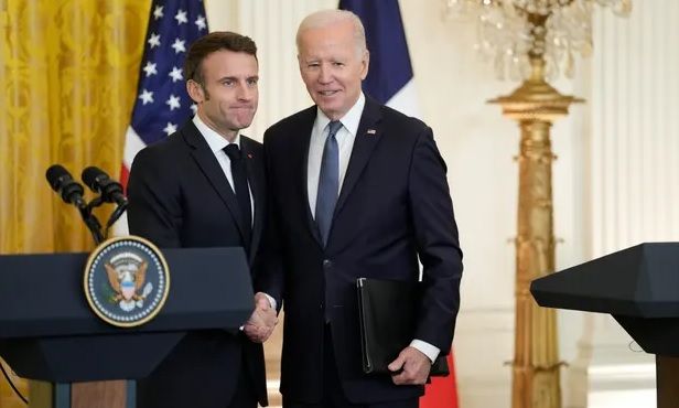 LES ÉTATS-UNIS ET LA FRANCE PROMETTENT UNE ALLIANCE "INDÉFECTIBLE"