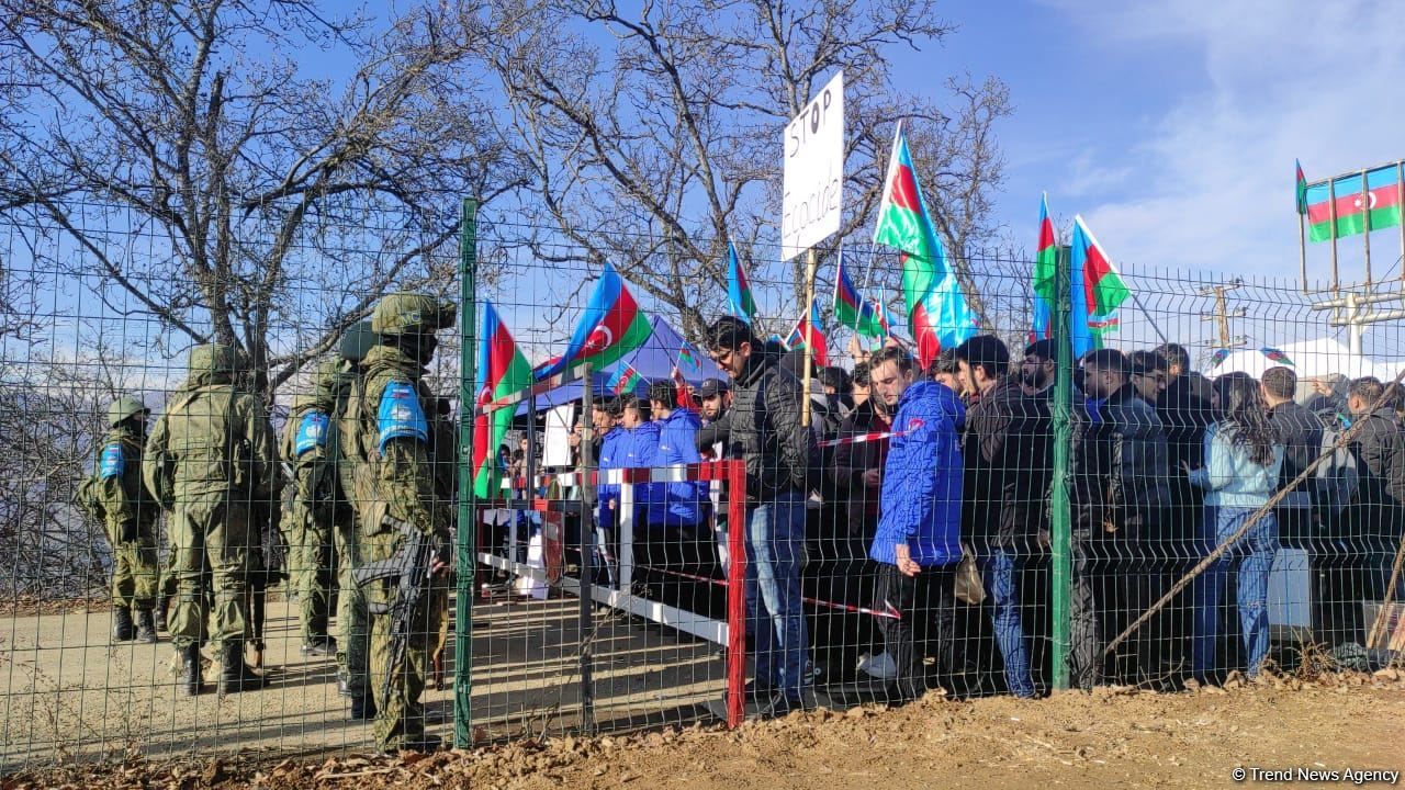 BAKOU REJETTE LES ACCUSATIONS DE BLOCAGE DU CORRIDOR DE LATCHINE FORMULÉEZ PAR EREVAN