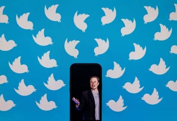 Twitter suspend plusieurs journalistes et Musk cite le "doxxing" de son jet