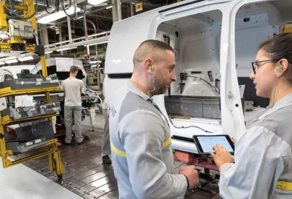 LE CONSTRUCTEUR AUTOMOBILE RENAULT ÉMET UNE OBLIGATION DE 210 MILLIARDS DE YENS