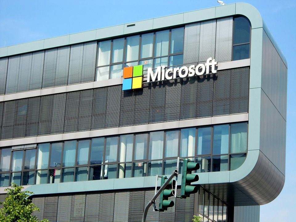 MICROSOFT ARRÊTE LE CONDITIONNEMENT DE TEAMS ET D'OFFICE EN EUROPE À LA SUITE D'UNE ACTION ANTITRUST