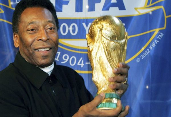 PELÉ, LE GRAND ROI DU FOOTBALL BRÉSILIEN, EST MORT Â L'AGE DE 82 ANS