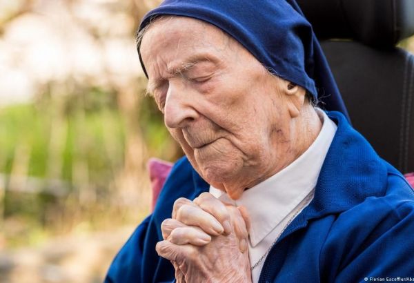 SŒUR ANDRÉ, FRANÇAISE DOYENNE DE L'HUMANITÉ, S'ÉTEINT À L'ÂGE DE 118 ANS