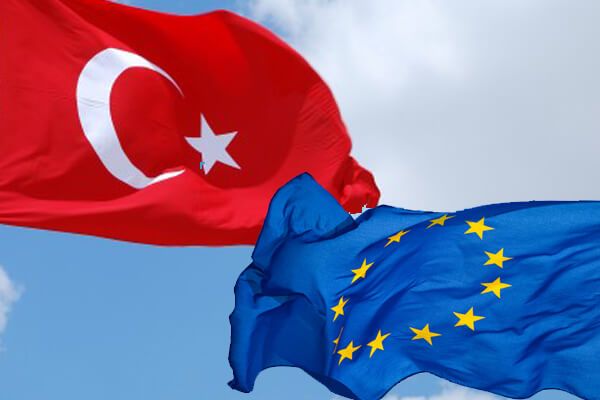 LA TURQUIE S'ATTEND À CE QUE L'UE DONNE UNE IMPULSION À SA CANDIDATURE À L'ADHÉSION AU BLOC