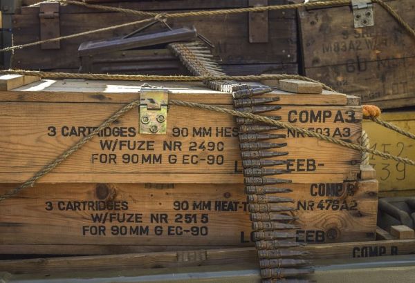 LES FORCES AMÉRICAINES ET FRANÇAISES ONT SAISI DES ARMES ET DES MUNITIONS FOURNIES PAR L'IRAN ET DESTINÉES AU YÉMEN