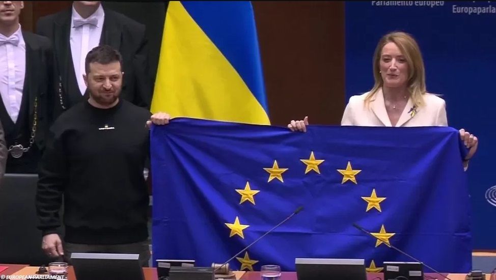 GUERRE EN UKRAINE : ZELENSKY DEMANDE DES AVIONS DE COMBAT AUX DIRIGEANTS DE L'UE