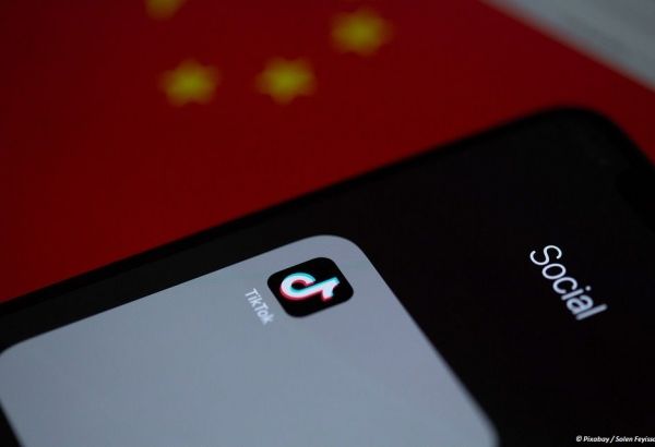 LA COMMISSION EUROPÉENNE INTERDIT TIKTOK SUR LES APPAREILS OFFICIELS