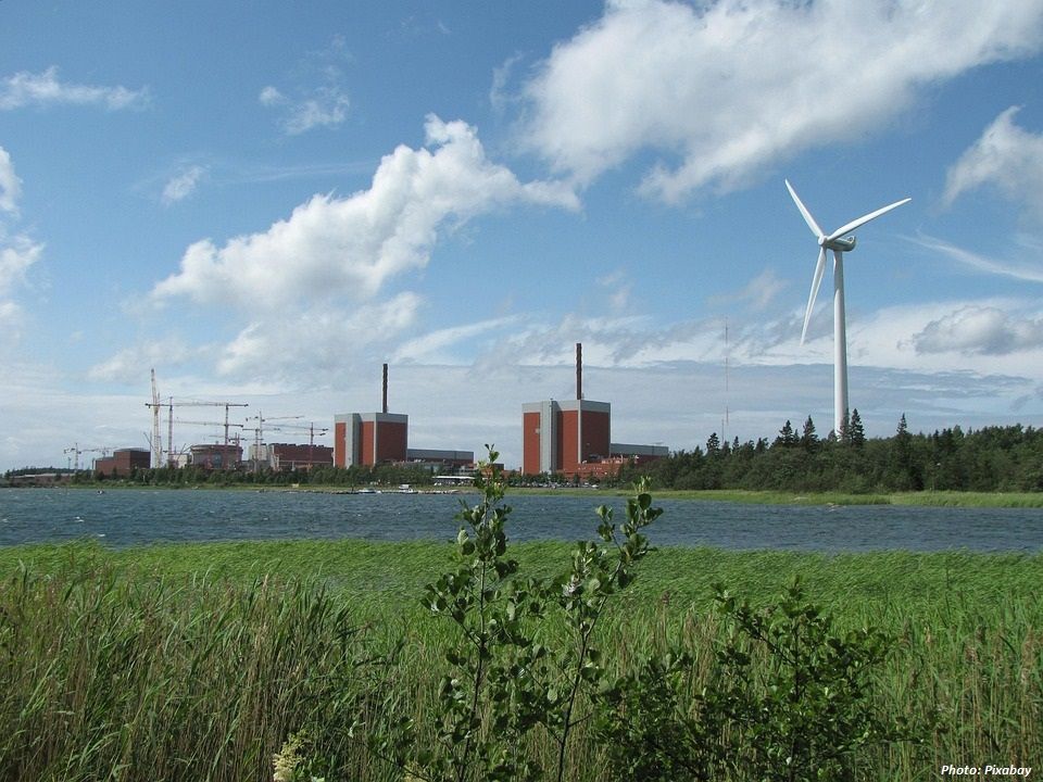 LE PLUS GRAND RÉACTEUR NUCLÉAIRE D'EUROPE ENTRE EN SERVICE EN FINLANDE