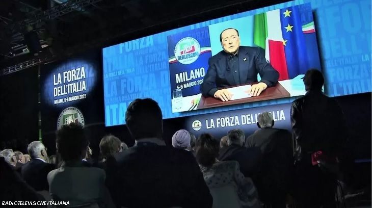 SILVIO BERLUSCONI, L'EX-PM ITALIEN, ENVOIE UN MESSAGE VIDÉO À SON PARTI FORZA DEPUIS L'HÔPITAL