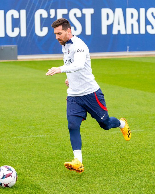 MESSI RETOURNE À L'ENTRAÎNEMENT DU PSG APRÈS SA SUSPENSION POUR SON VOYAGE EN ARABIE SAOUDITE