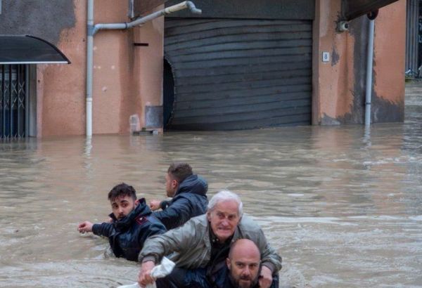 L'ITALIE APPROUVE UNE AIDE DE 2 MILLIARDS D'EUROS POUR LES ZONES TOUCHÉES PAR LES INONDATIONS