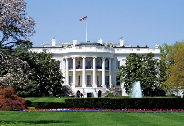 LA MAISON BLANCHE AFFIRME QUE JOE BIDEN VA BIEN APRÈS SA CHUTE SUR SCÈNE