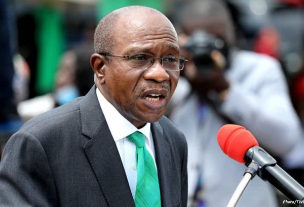LE DIRECTEUR DE LA BANQUE CENTRALE DU NIGERIA ARRÊTÉ APRÈS AVOIR ÉTÉ SUSPENDU