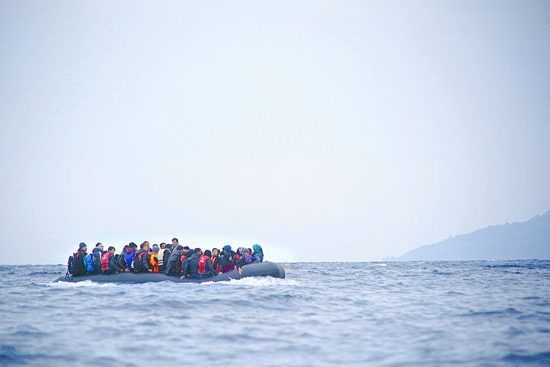 SIX PERSONNES MEURENT DANS LE NAUFRAGE D'UN BATEAU DE MIGRANTS DANS LA MANCHE