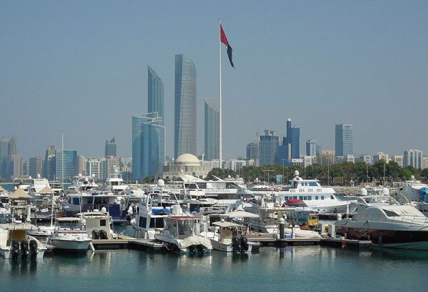 LES ÉMIRATS ARABES UNIS ET LE QATAR ROUVRENT LEURS AMBASSADES APRÈS DES ANNÉES DE TENSION DIPLOMATIQUE