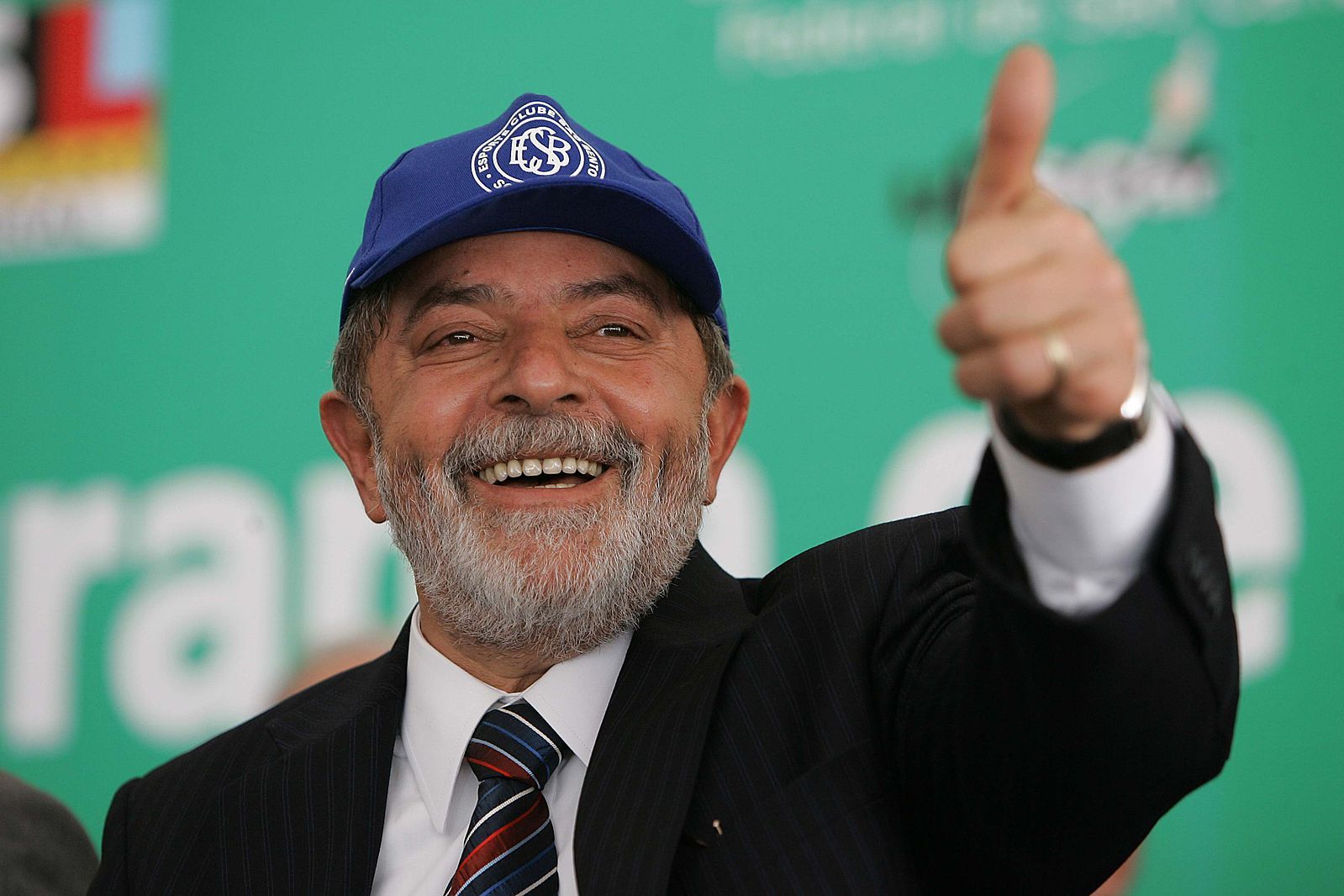 LE PRÉSIDENT BRÉSILIEN LULA SE RÉTABLIT APRÈS UNE OPÉRATION D'URGENCE DU CERVEAU