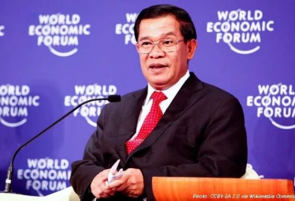 LE PREMIER MINISTRE CAMBODGIEN MENACE D'INTERDIRE FACEBOOK DANS SON PAYS