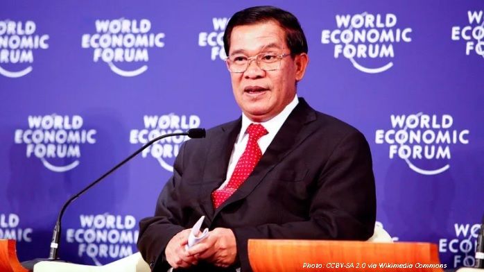 LE PREMIER MINISTRE CAMBODGIEN MENACE D'INTERDIRE FACEBOOK DANS SON PAYS