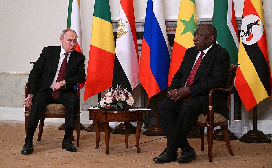 GUERRE EN UKRAINE : VLADIMIR POUTINE NE PARTICIPERA PAS AU SOMMET DES BRICS "D'UN COMMUN ACCORD", AFFIRME L'AFRIQUE DU SUD