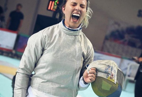CHAMPIONNATS DU MONDE D'ESCRIME : L'UKRAINIENNE OLGA KHARLAN DISQUALIFIÉE POUR AVOIR REFUSÉ DE SERRER LA MAIN DE LA RUSSE ANNA SMIRNOVA