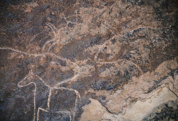 AZERBAÏDJAN : NOS ORIGINES SE TROUVENT-ELLES AU GOBUSTAN ?