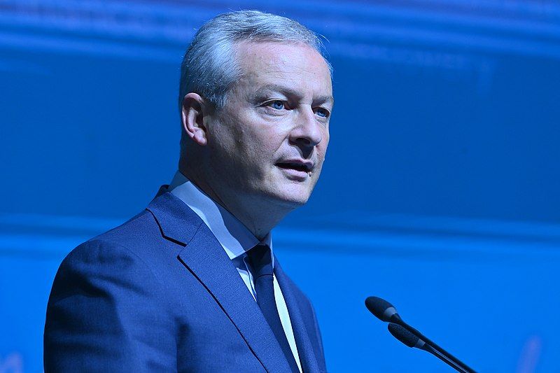 LA FRANCE FAIT PRESSION SUR LA CHINE POUR QU'ELLE ACCÈDE À SON MARCHÉ ET ENCOURAGE LES INVESTISSEMENTS DANS LES VÉHICULES ÉLECTRIQUES