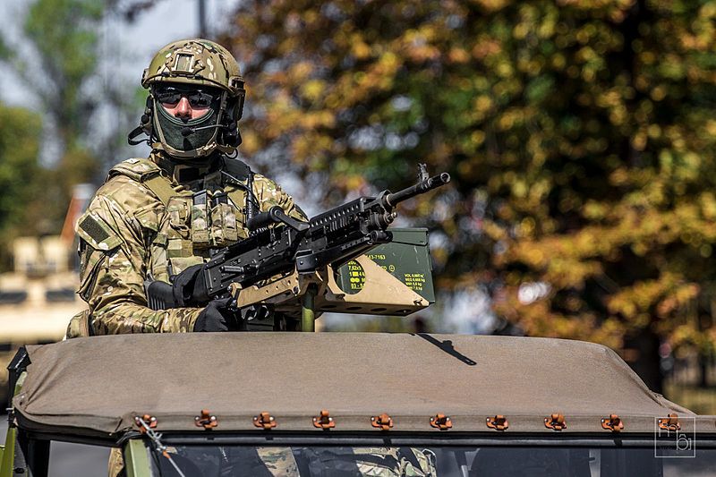 LA POLOGNE PRÉVOIT D'ENVOYER JUSQU'À 10 000 SOLDATS À SA FRONTIÈRE AVEC LE BELARUS