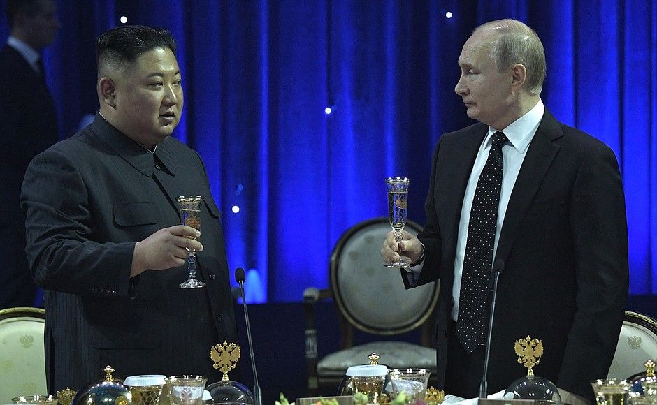 LE PRÉSIDENT NORD-CORÉEN KIM ET LE PRÉSIDENT RUSSE POUTINE ÉCHANGENT DES LETTRES DANS LESQUELLES ILS S'ENGAGENT À RENFORCER LEURS LIENS.