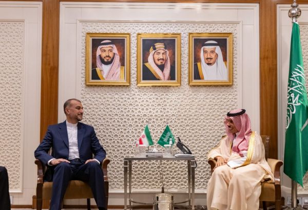 LE MINISTRE IRANIEN DES AFFAIRES ÉTRANGÈRES SE REND EN ARABIE SAOUDITE SUR FOND DE DÉGEL DIPLOMATIQUE