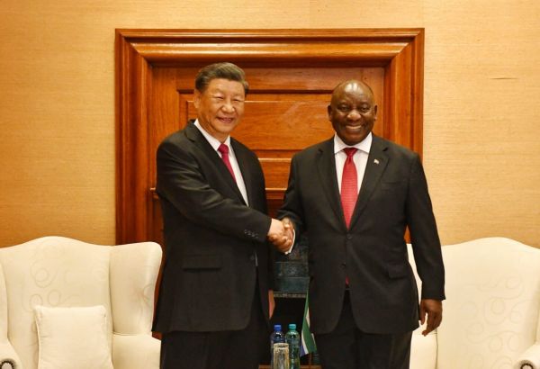 LE PRÉSIDENT SUD-AFRICAIN RAMAPHOSA ACCUEILLE LE PRÉSIDENT CHINOIS XI AVANT LE SOMMET DES BRICS