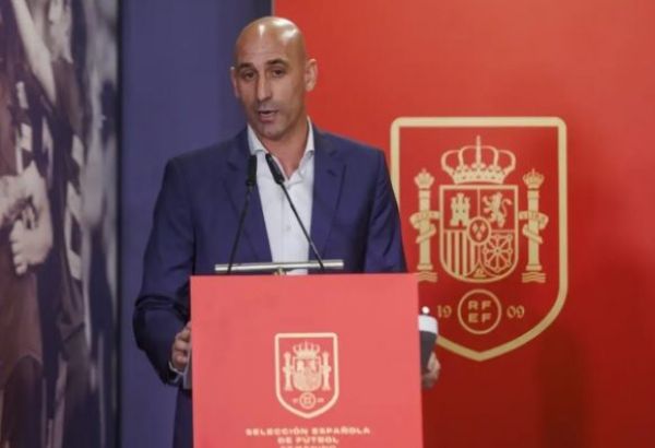 LA FIFA OUVRE UNE PROCÉDURE DISCIPLINAIRE CONTRE LE PRÉSIDENT DE LA FÉDÉRATION ESPAGNOLE DE FOOTBALL, LUIS RUBIALES