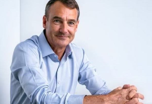 BERNARD LOONEY, DIRECTEUR DE BP, DÉMISSIONNE DE SON POSTE EN RAISON DE SES RELATIONS PASSÉES AVEC SES COLLÈGUES