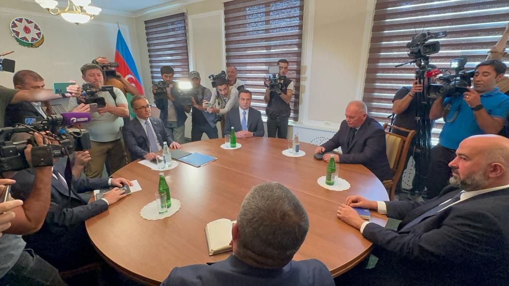 L'AZERBAÏDJAN ACCUEILLE UNE RÉUNION AVEC LES SÉPARATISTES DU KARABAKH APRÈS LE CESSEZ-LE-FEU