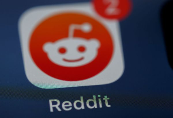REDDIT VA COMMENCER À RÉMUNÉRER SES UTILISATEURS POUR LES PUBLICATIONS LES PLUS POPULAIRES
