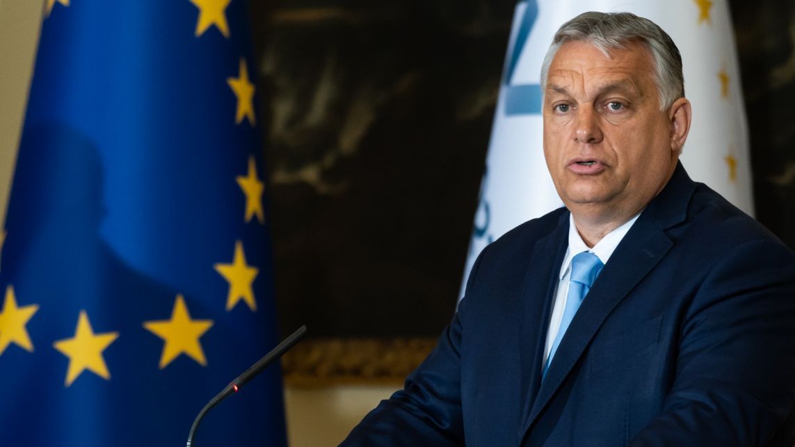 LES DIRIGEANTS DE L'UE S'OPPOSENT AU PM HONGROIS AU SUJET DE L'AIDE À L'UKRAINE