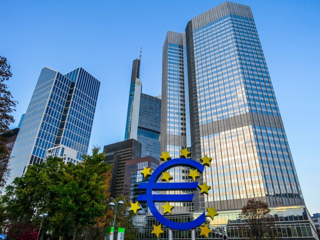 LA BCE ANNONCE LE NOMBRE DE CARTES DE PAIEMENT UTILISÉES EN EUROPE