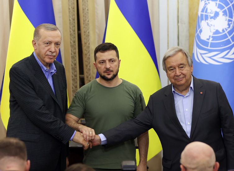 GUERRE EN UKRAINE: GUTERRES EXPRIME SA "PROFONDE APPRÉCIATION" DU RÔLE DE LA TURQUIE DANS LES NÉGOCIATIONS SUR LA MER NOIRE