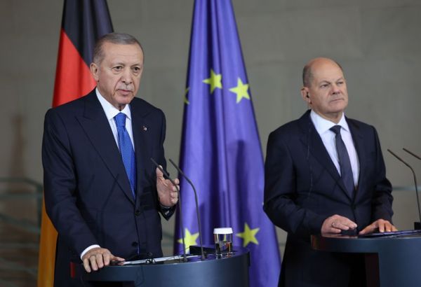 LE PRÉSIDENT ERDOGAN, EN VISITE EN ALLEMAGNE, APPELLE À LA RESPONSABILITÉ MONDIALE FACE À LA CRISE DANS LA BANDE DE GAZA