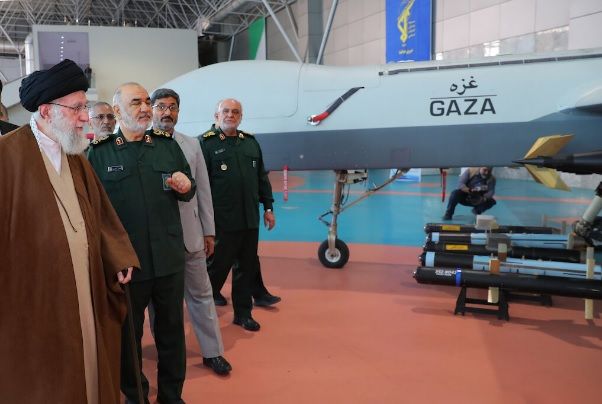 L'IRAN DÉVOILE UN MISSILE HYPERSONIQUE MODERNISÉ ALORS QUE KHAMENEI ÉVOQUE L'"ÉCHEC" D'ISRAËL À GAZA