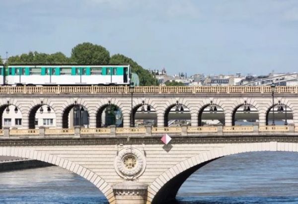 LES TRANSPORTS PARISIENS "NE SERONT PAS PRÊTS" POUR LES JO DE 2024, PRÉDIT ANNE HIDALGO