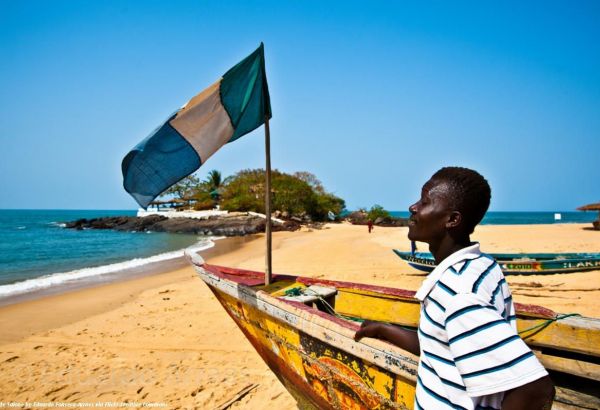 LA SIERRA LEONE SOUS COUVRE-FEU NATIONAL SUITE À L'ATTAQUE D'UNE CASERNE MILITAIRE
