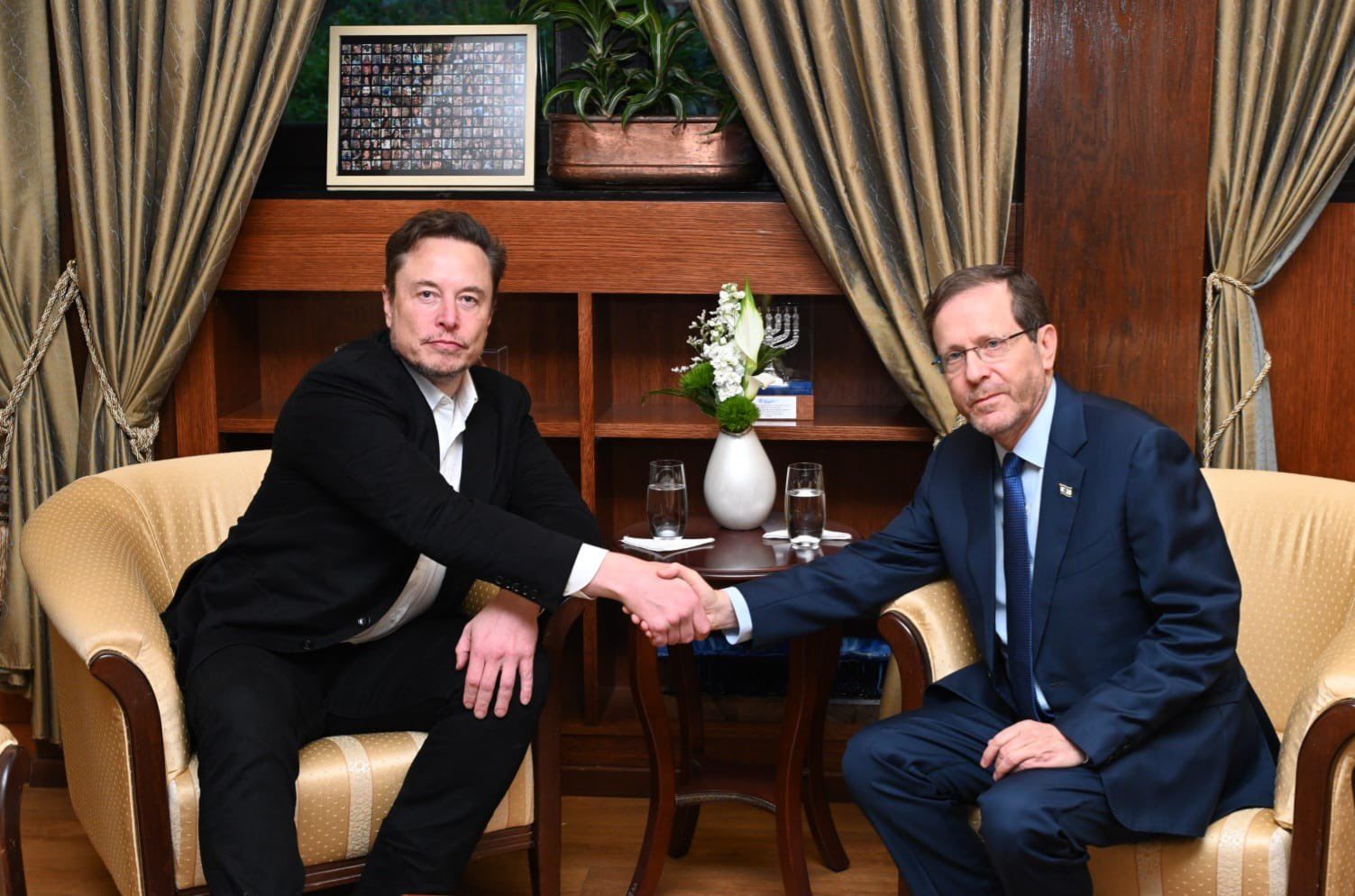 ELON MUSK RENCONTRE LE PRÉSIDENT ISRAÉLIEN APRÈS UNE POLÉMIQUE SUR L'ANTISÉMITISME
