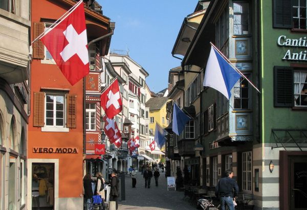 Zurich et Singapour classées villes les plus chères du monde