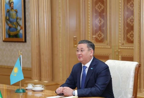 LE MINISTRE DES AFFAIRES ÉTRANGÈRES DU KAZAKHSTAN INVITE SON HOMOLOGUE BRITANNIQUE À SE RENDRE À ASTANA